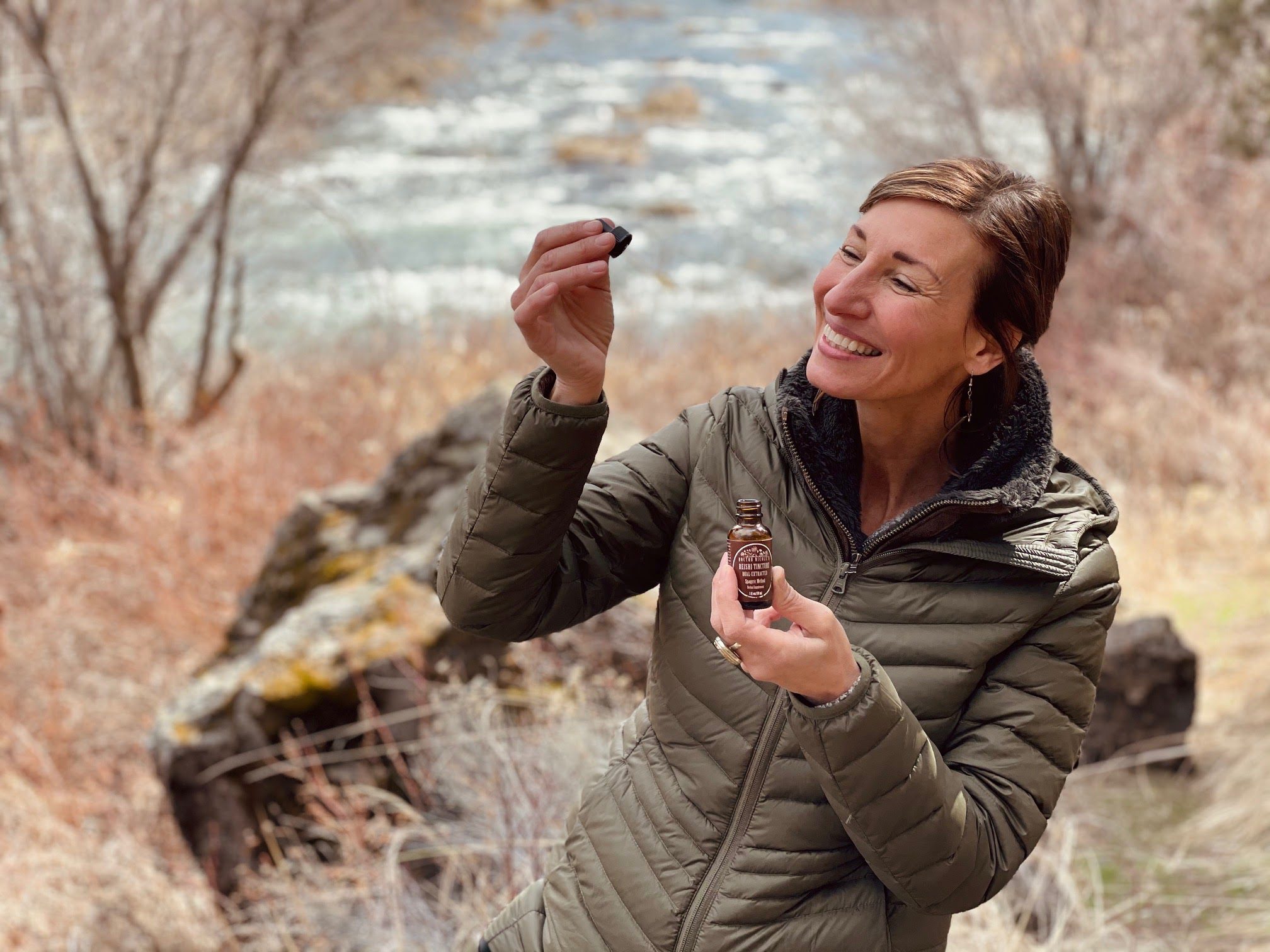 Nicole with Reishi Tincture Are you using counterfeit mushroom extracts? Here’s how to know the difference.