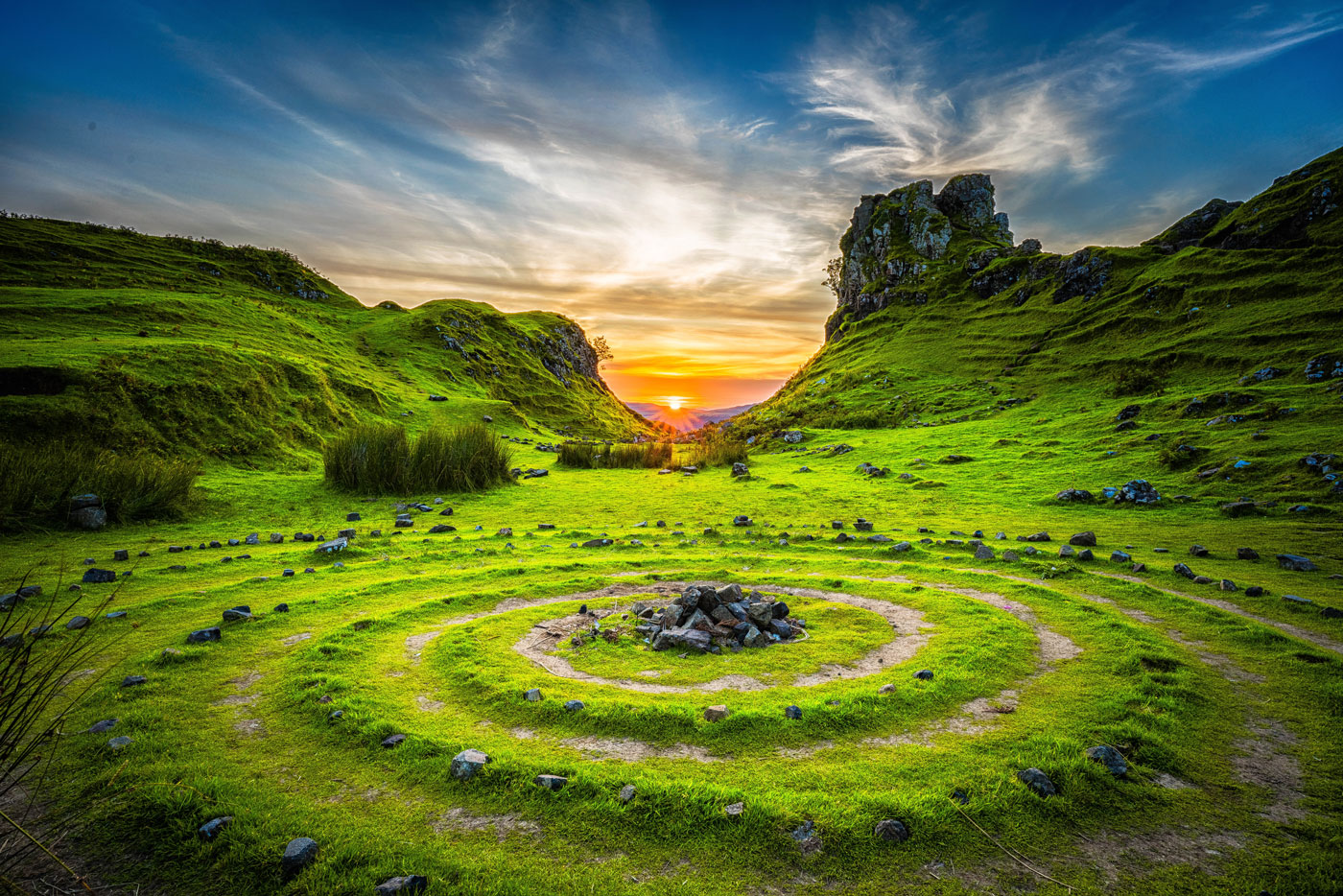 Nature, Awe, and Clearing Clutter. Why we need all three for a calm and happy mind.