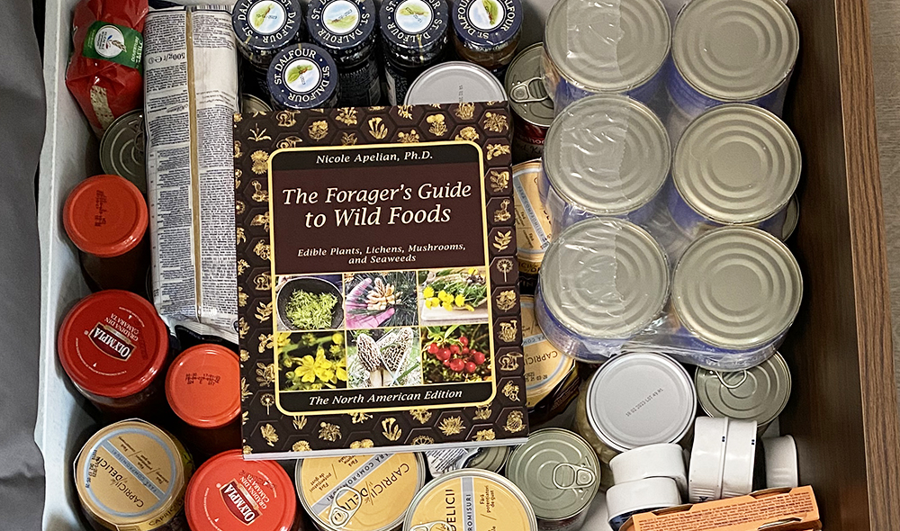The Foragers Guide to Wild Foods in emergency kit The Foragers Guide to Wild Foods in emergency kit