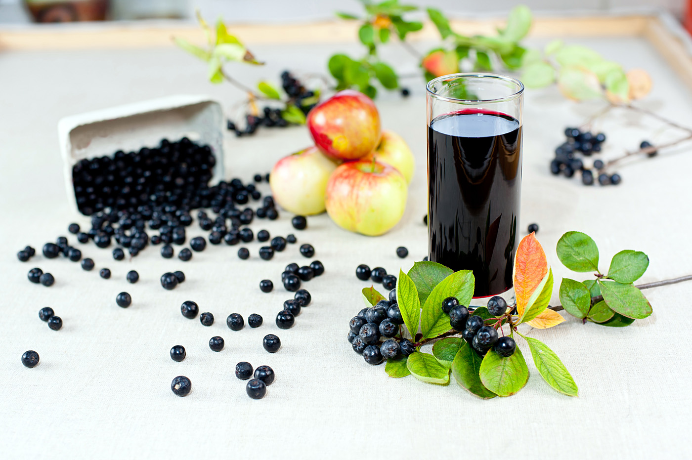 Aronia juice and berries Aronia juice and berries