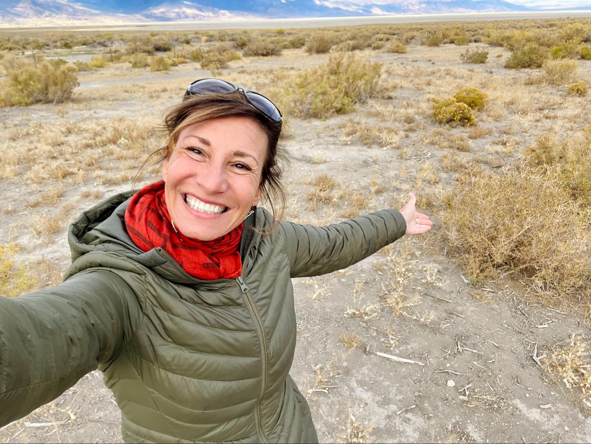 8 Science-Backed Reasons Why Gratitude Is Good for Your Career, Relationships, & Health