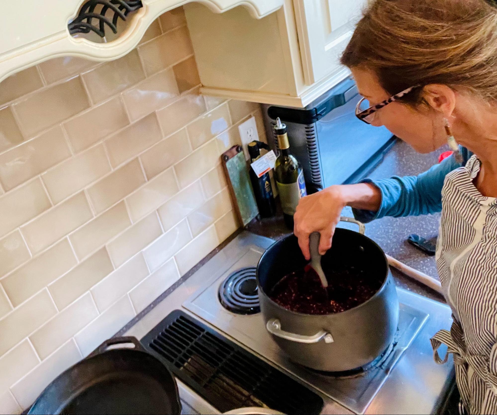 Everyday Elderberry: The Incredible Superfruit That Can Fight Aging, Cancer, Heart Disease & More!