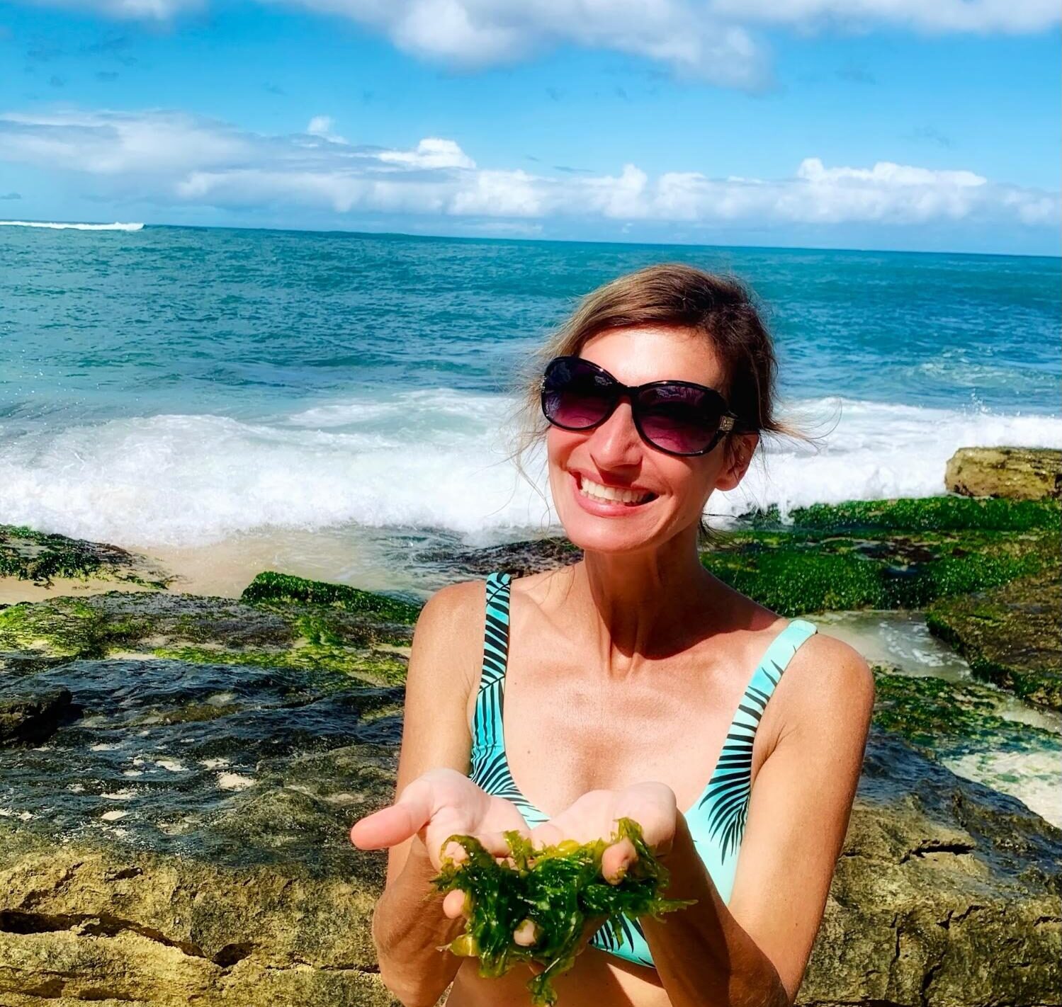 Nicole Apelian foraged seaweed beach in Hawaii Nicole Apelian foraged seaweed beach in Hawaii