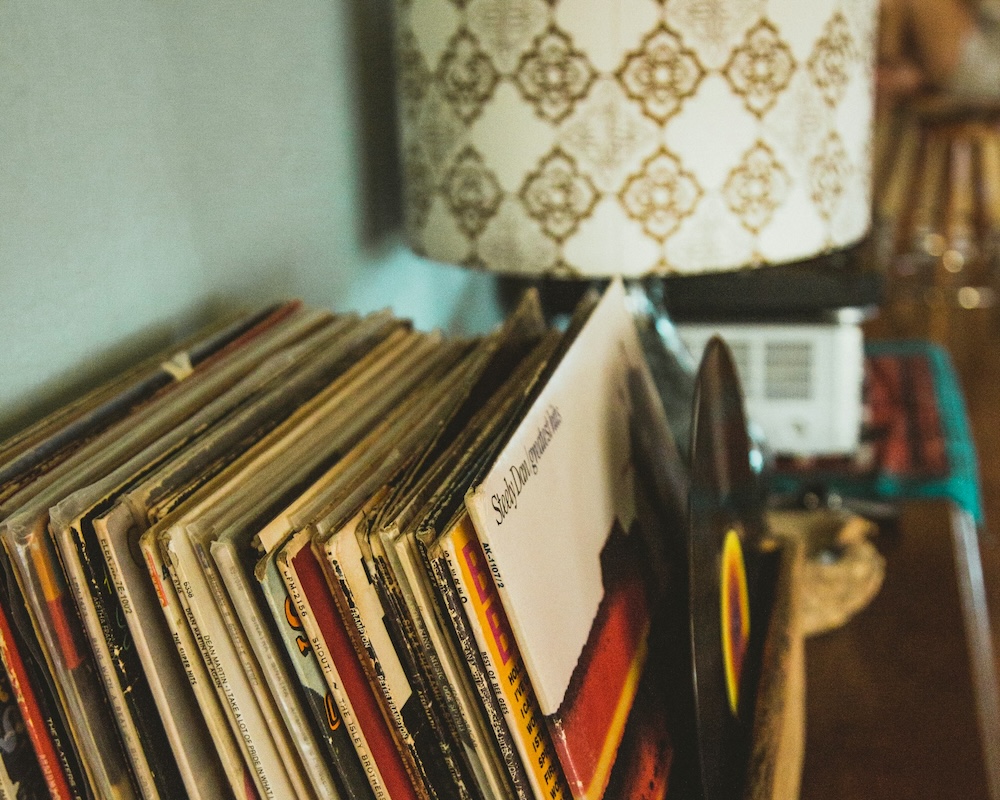 5 Science-Backed Reasons Why You Should Listen to Music for Health & Happiness